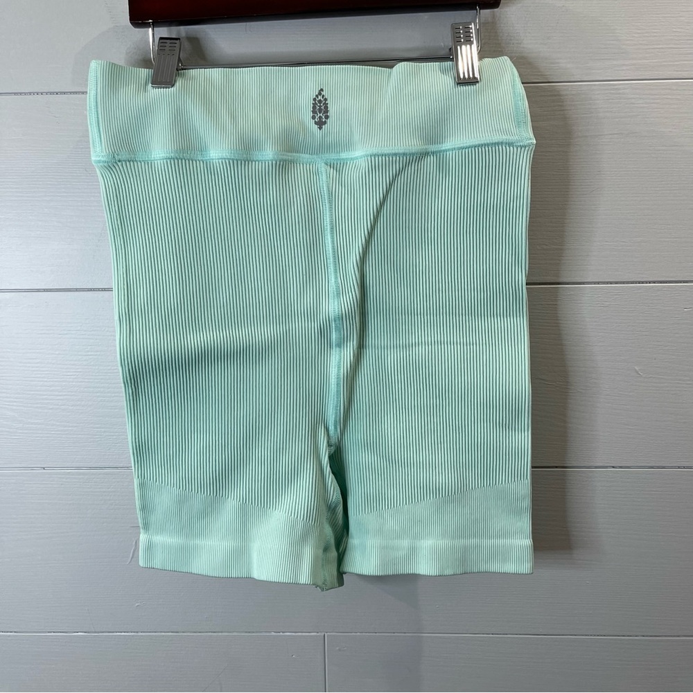 Free People Movement | NWT Free Throw Short in Turquoise Mint Size Medium - Picture 10 of 12